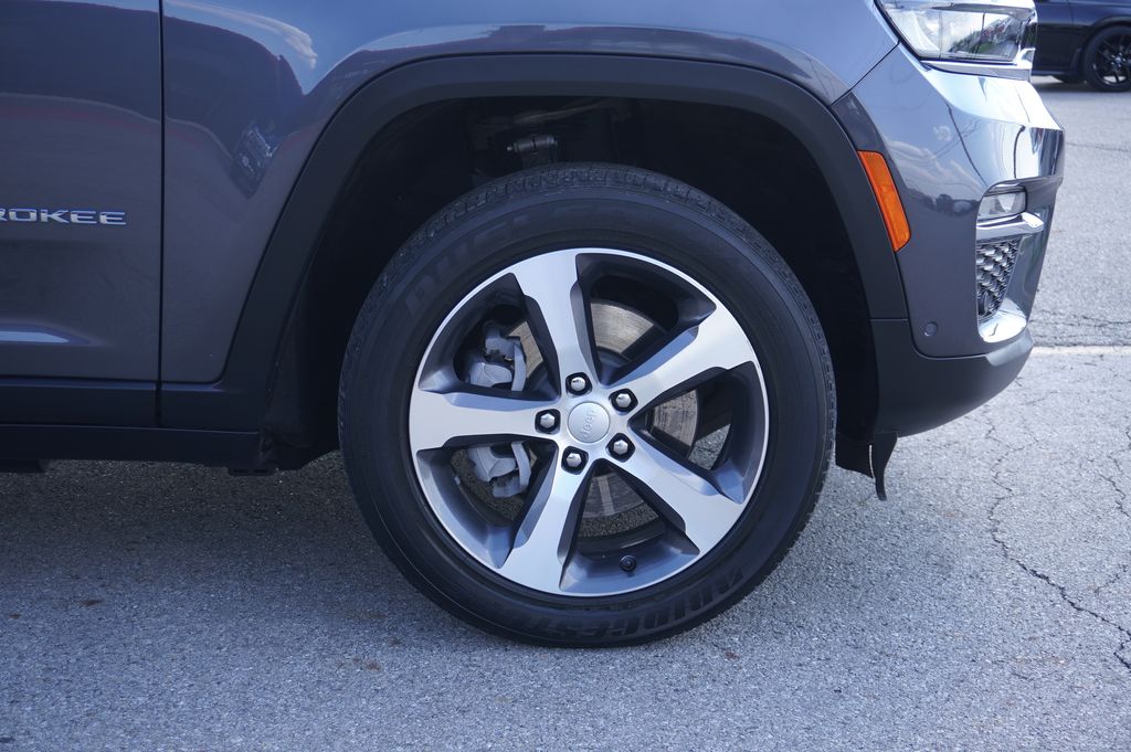 used 2022 Jeep Grand Cherokee 4xe car, priced at $28,134
