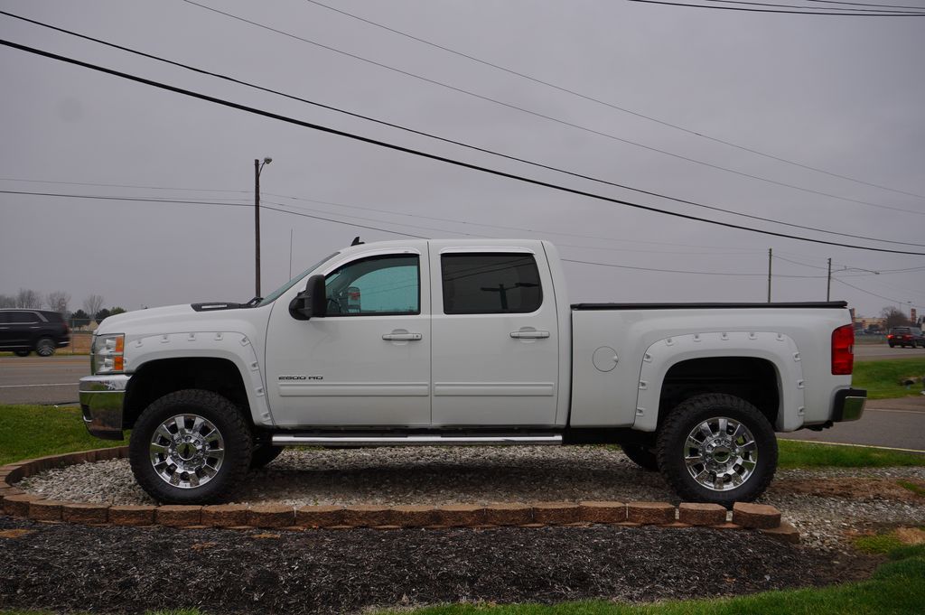 2014 Chevrolet Silverado 2500HD LTZ photo 4