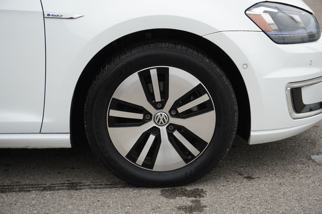 used 2016 Volkswagen e-Golf car, priced at $10,482