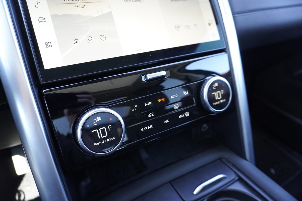 used 2024 Land Rover Discovery car, priced at $31,065