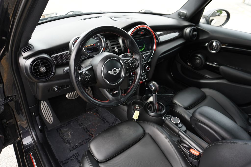 used 2018 MINI Hardtop 4 Door car, priced at $13,877