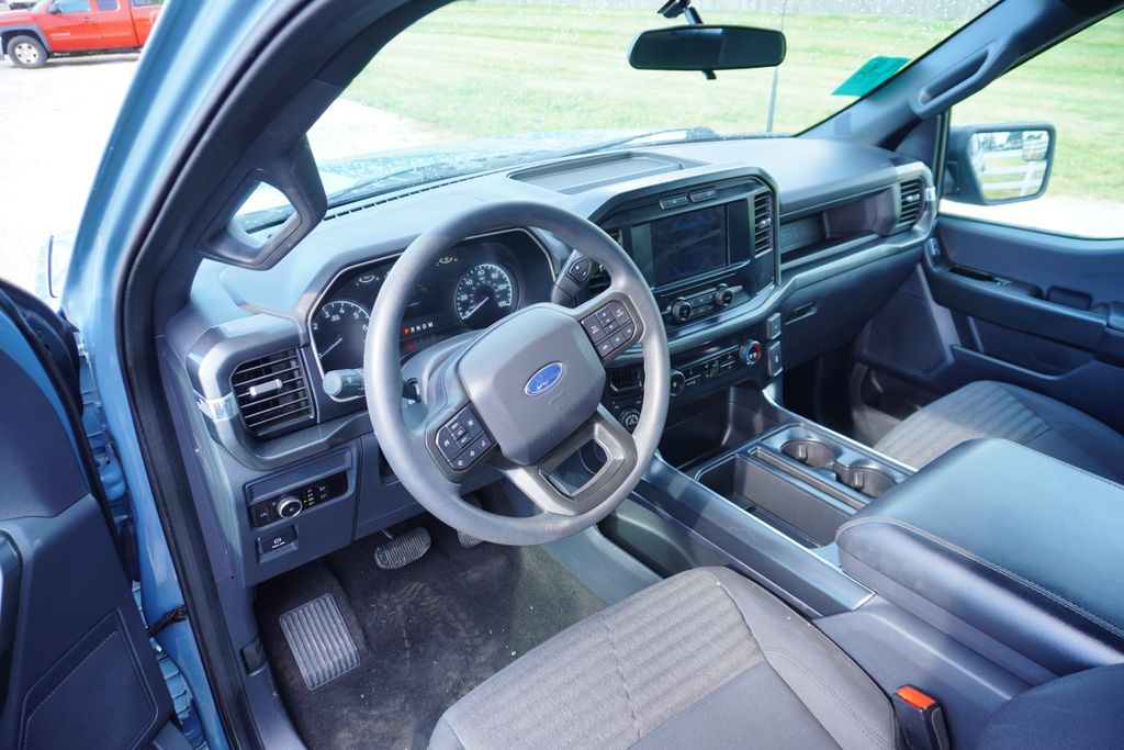 2023 Ford F-150 XL photo 2