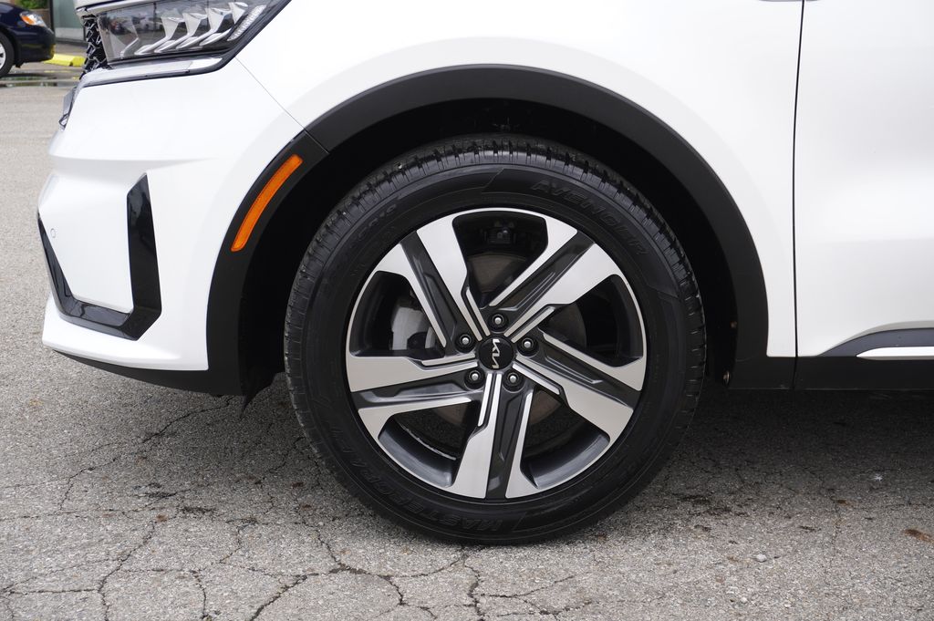 used 2022 Kia Sorento Hybrid car, priced at $25,778