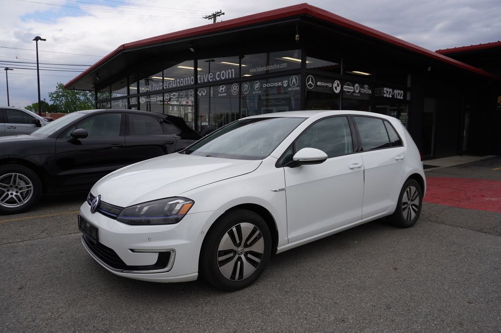 2016 Volkswagen e-Golf e-Golf SEL Premium's photo