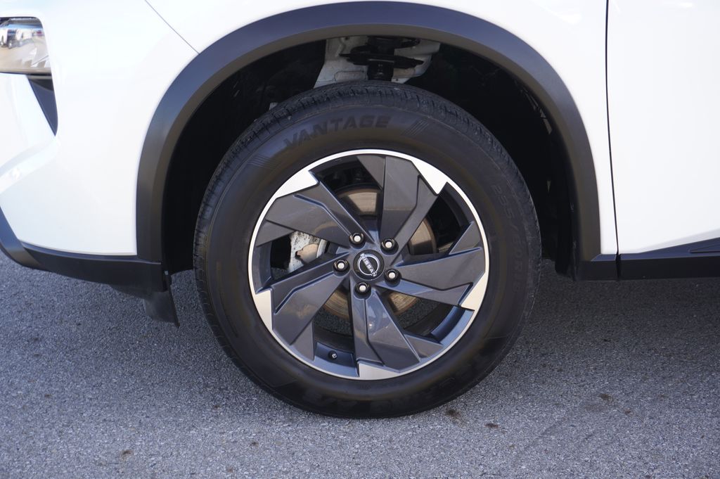 used 2024 Nissan Rogue car, priced at $18,221