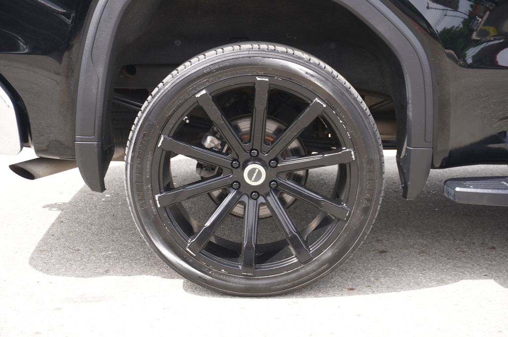 used 2019 GMC Sierra 1500 car, priced at $34,118