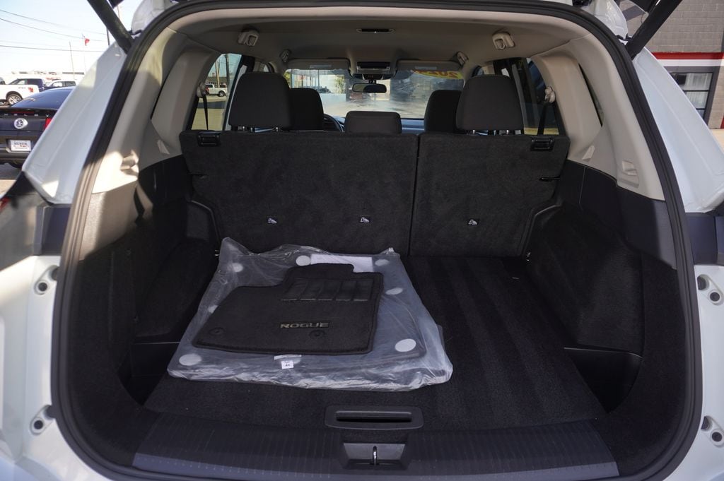 used 2024 Nissan Rogue car, priced at $18,221