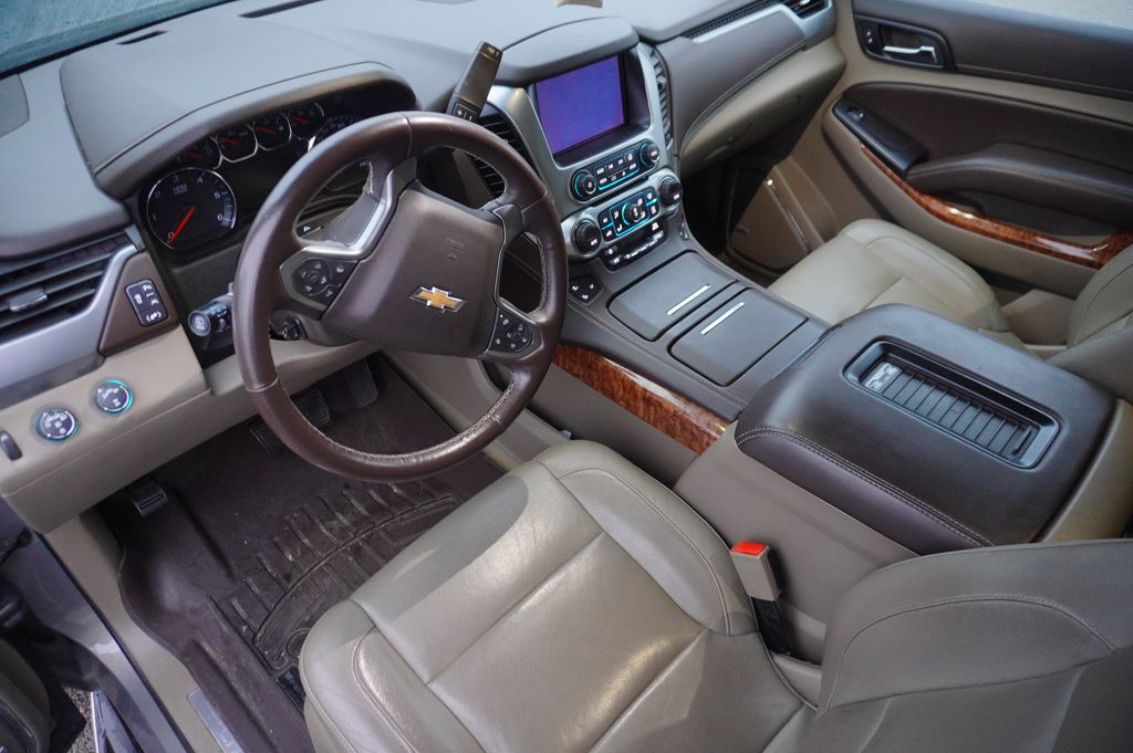 2018 Chevrolet Tahoe Premier photo 3