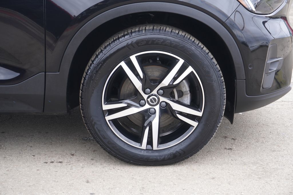 used 2023 Volvo XC40 car, priced at $22,421