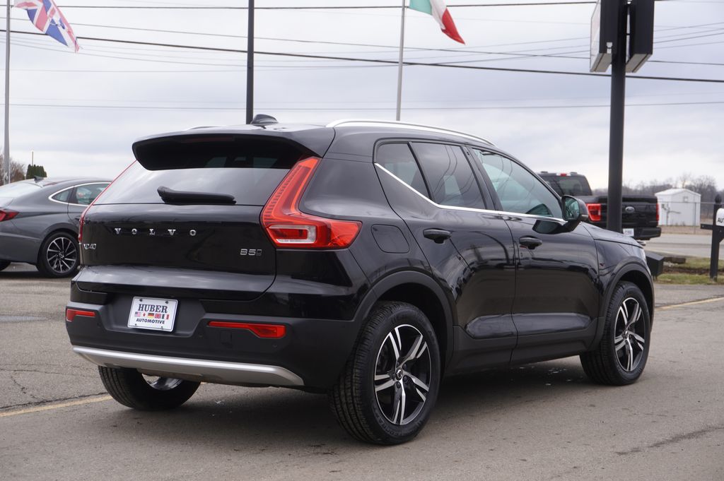 used 2023 Volvo XC40 car, priced at $22,421