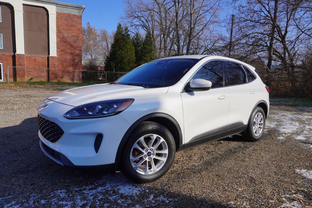 2020 Ford Escape SE's photo
