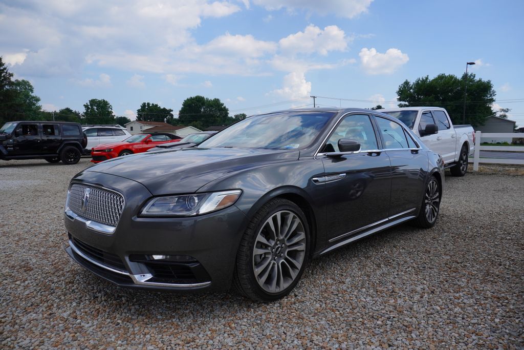 2017 Lincoln Continental Reserve's photo
