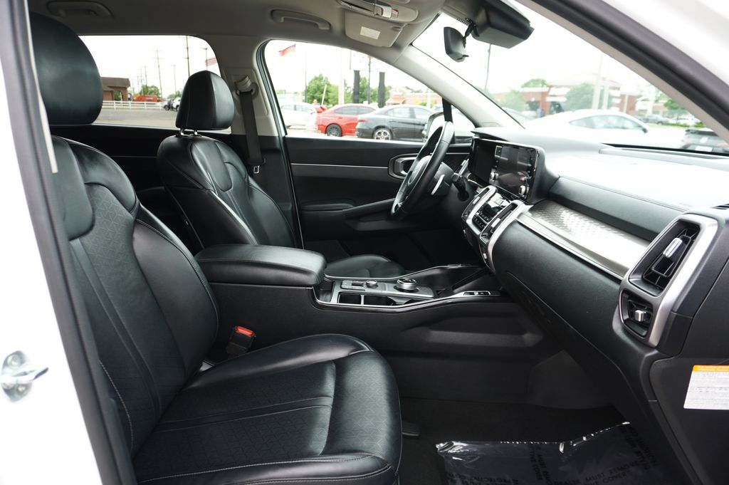 used 2022 Kia Sorento Hybrid car, priced at $25,778