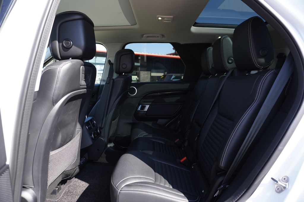 used 2024 Land Rover Discovery car, priced at $31,065