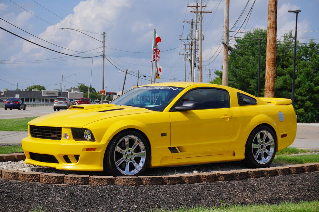 2005 Ford Mustang Coupe