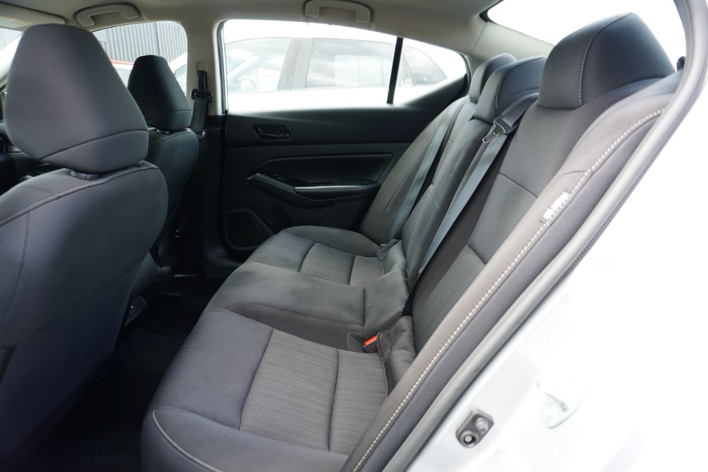 2023 Nissan Altima 2.5 SV photo 4