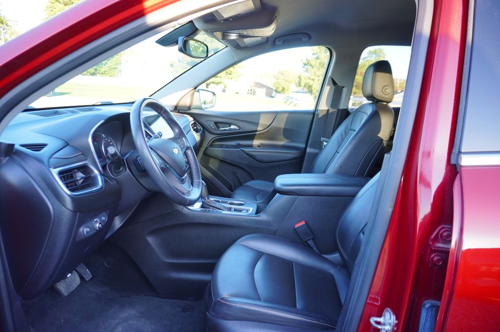 2019 Chevrolet Equinox Premier photo 2