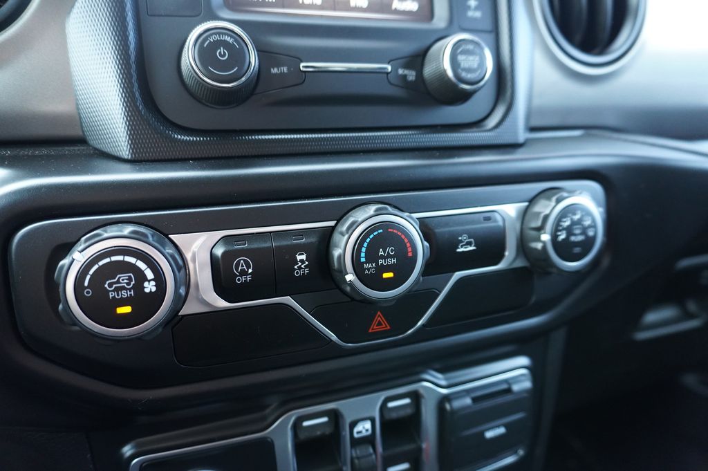 used 2020 Jeep Gladiator car, priced at $23,820