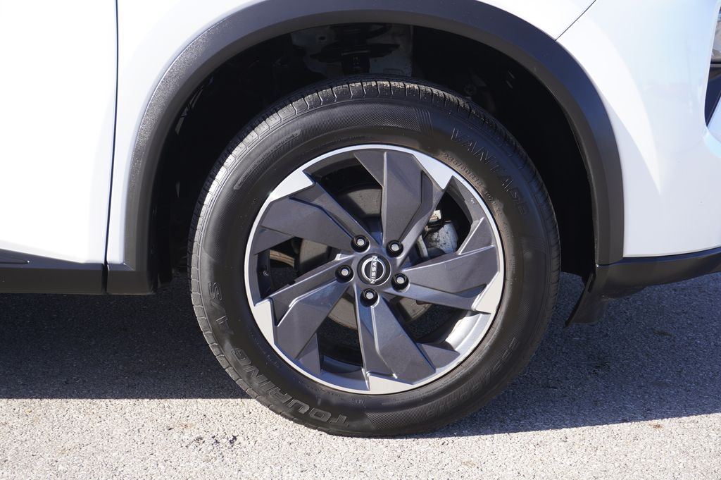 used 2024 Nissan Rogue car, priced at $18,221