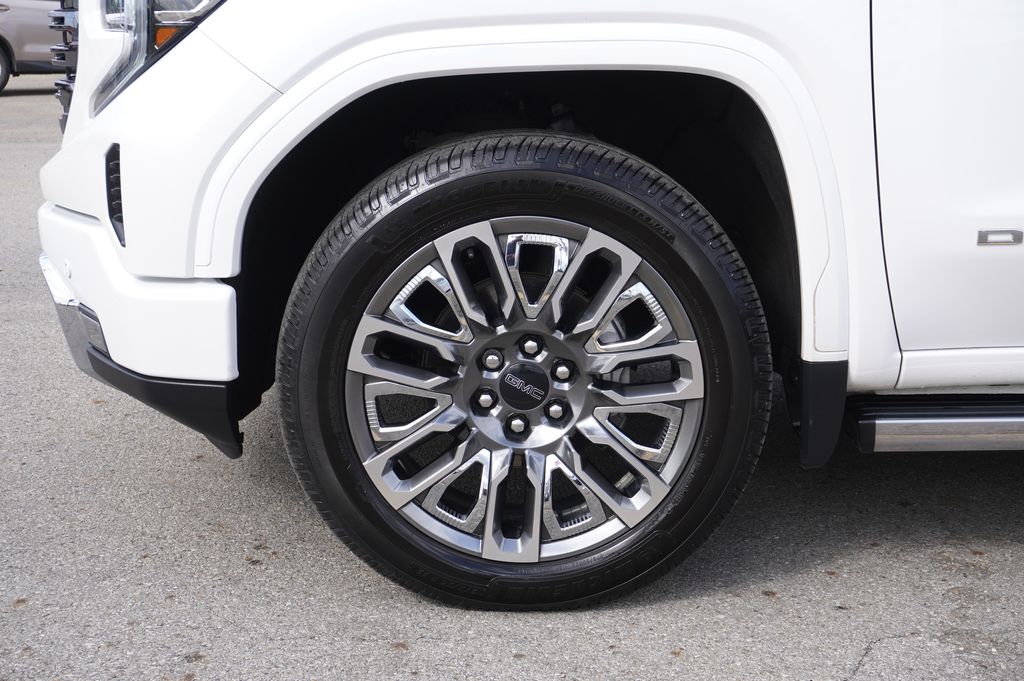 used 2024 GMC Sierra 1500 car, priced at $54,622