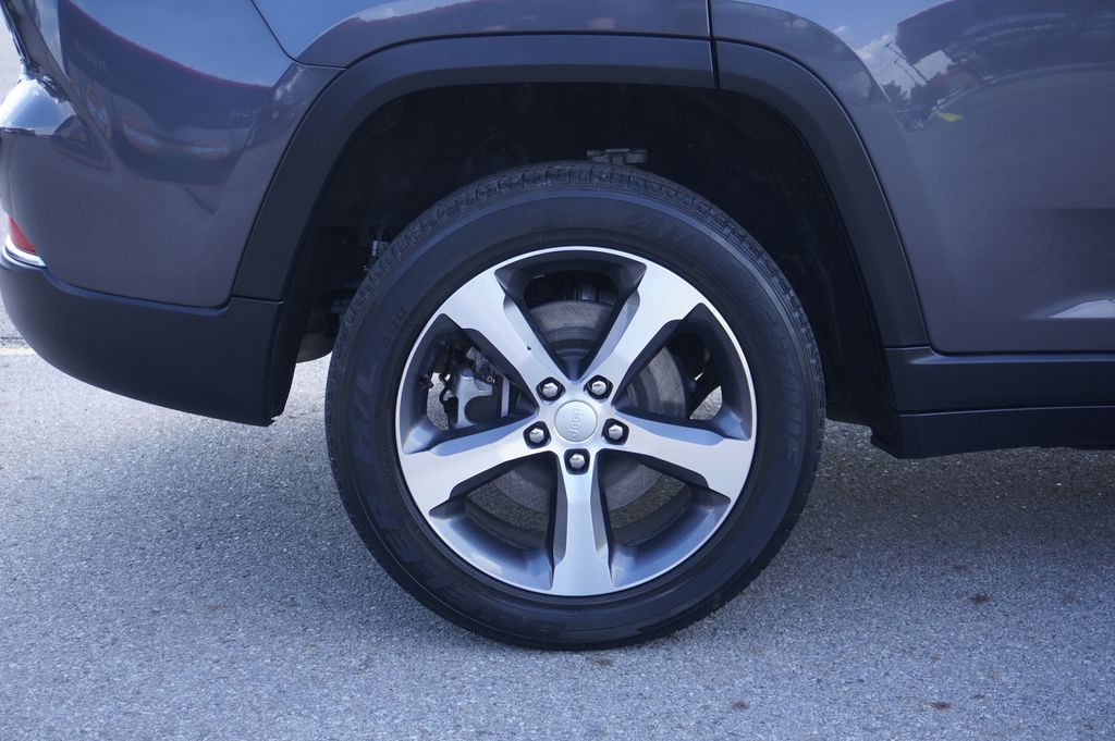 used 2022 Jeep Grand Cherokee 4xe car, priced at $28,134