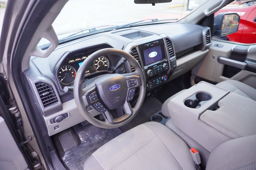 2019 Ford F-150 XLT photo 3