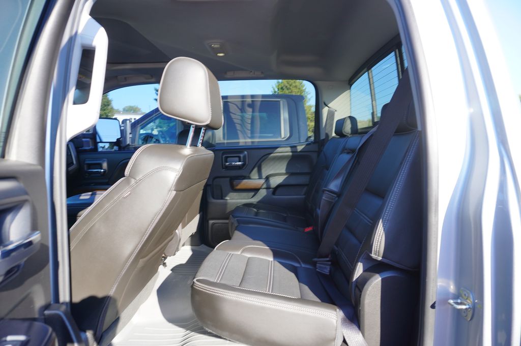 2019 Gmc Sierra HD Denali photo 4
