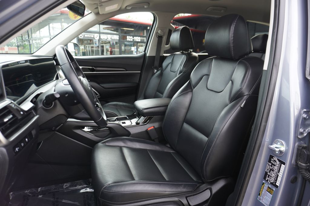 used 2023 Kia Telluride car, priced at $29,894
