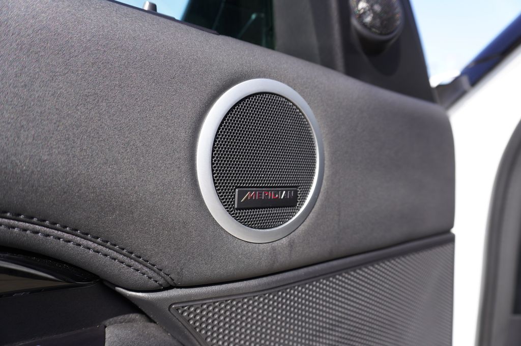 used 2024 Land Rover Discovery car, priced at $31,065