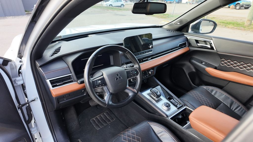 Used 2022 Mitsubishi Outlander SEL CUV