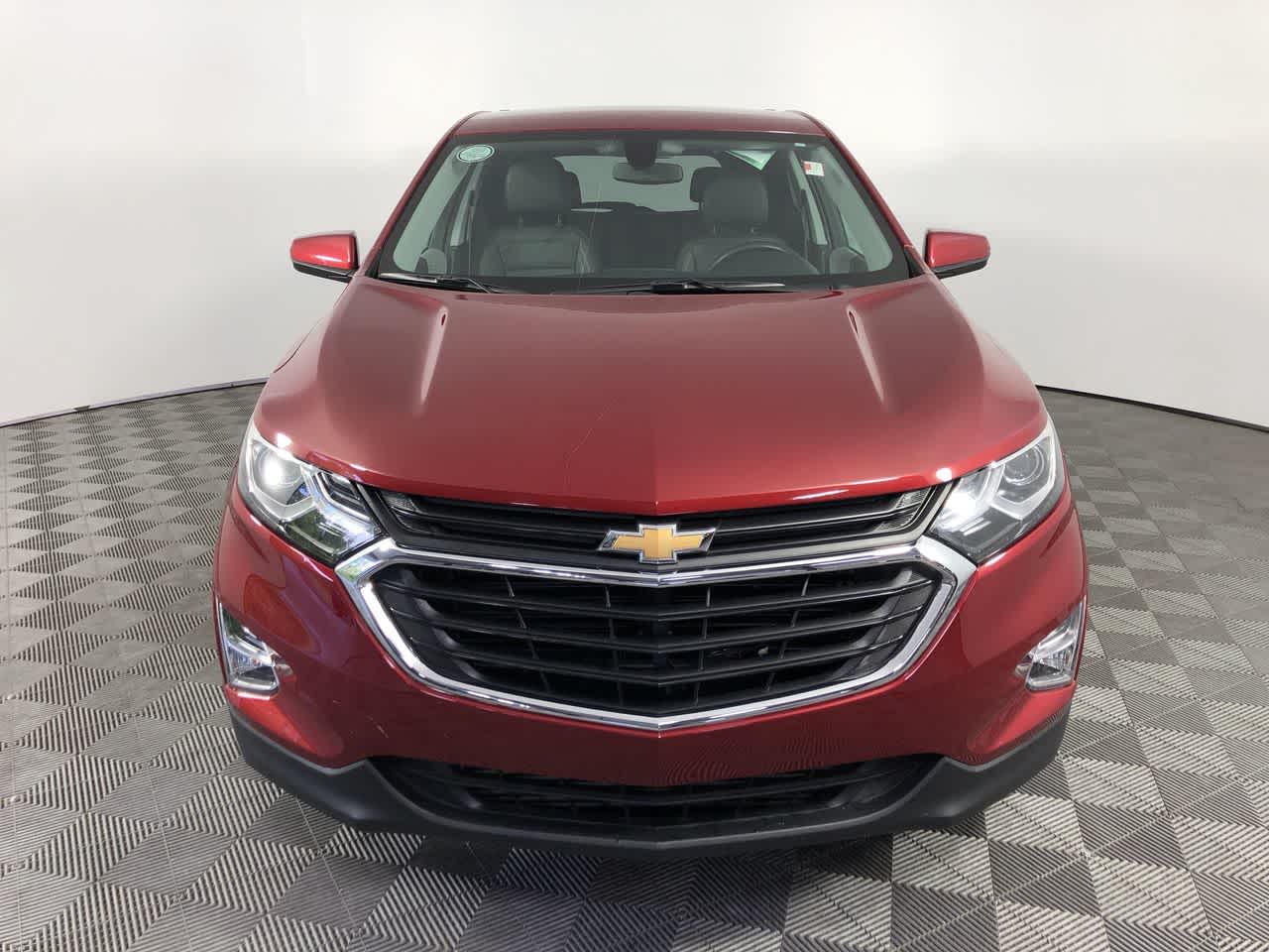 2018 Chevrolet Equinox LT photo 2