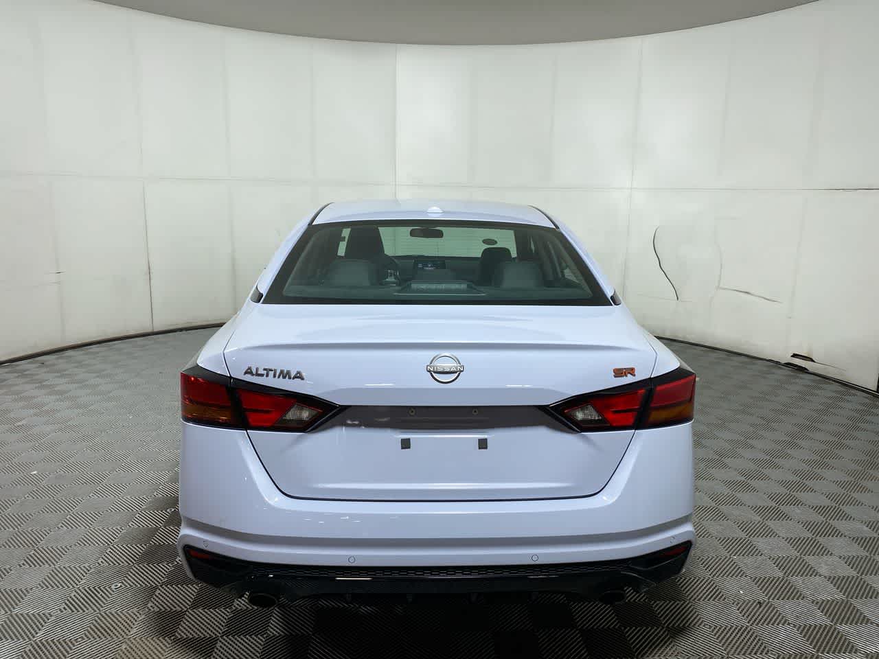 2024 Nissan Altima 2.5 SR photo 3
