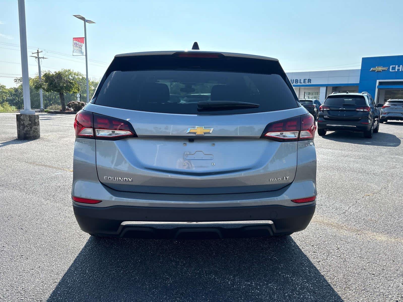 2023 Chevrolet Equinox LT photo 3