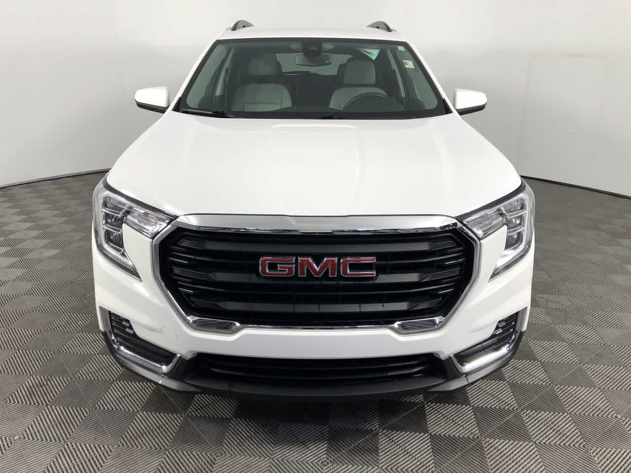 2023 Gmc Terrain SLE photo 2