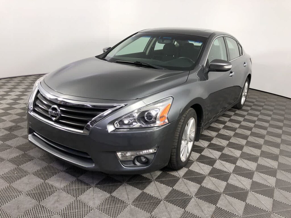 Used 2014 Nissan Altima 2.5 SV Sedan