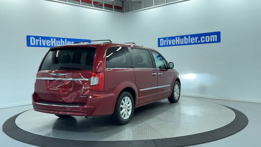 Used 2015 Chrysler Town & Country Limited Platinum Van