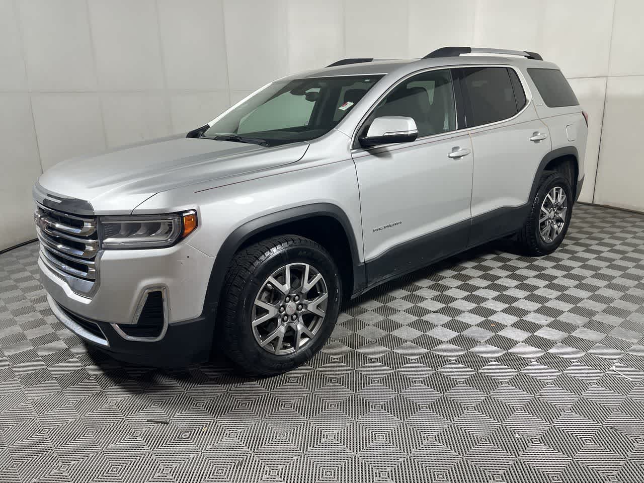 2020 Gmc Acadia SLE photo 3
