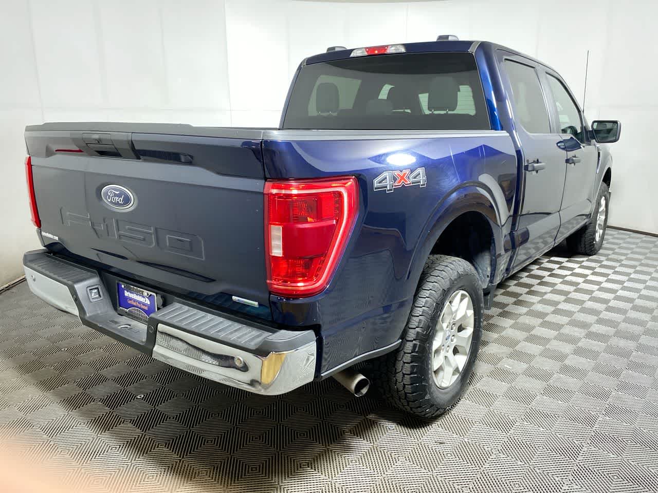 2023 Ford F-150 XLT photo 2