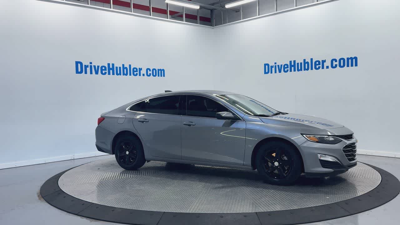 2025 Chevrolet Malibu LS photo 3