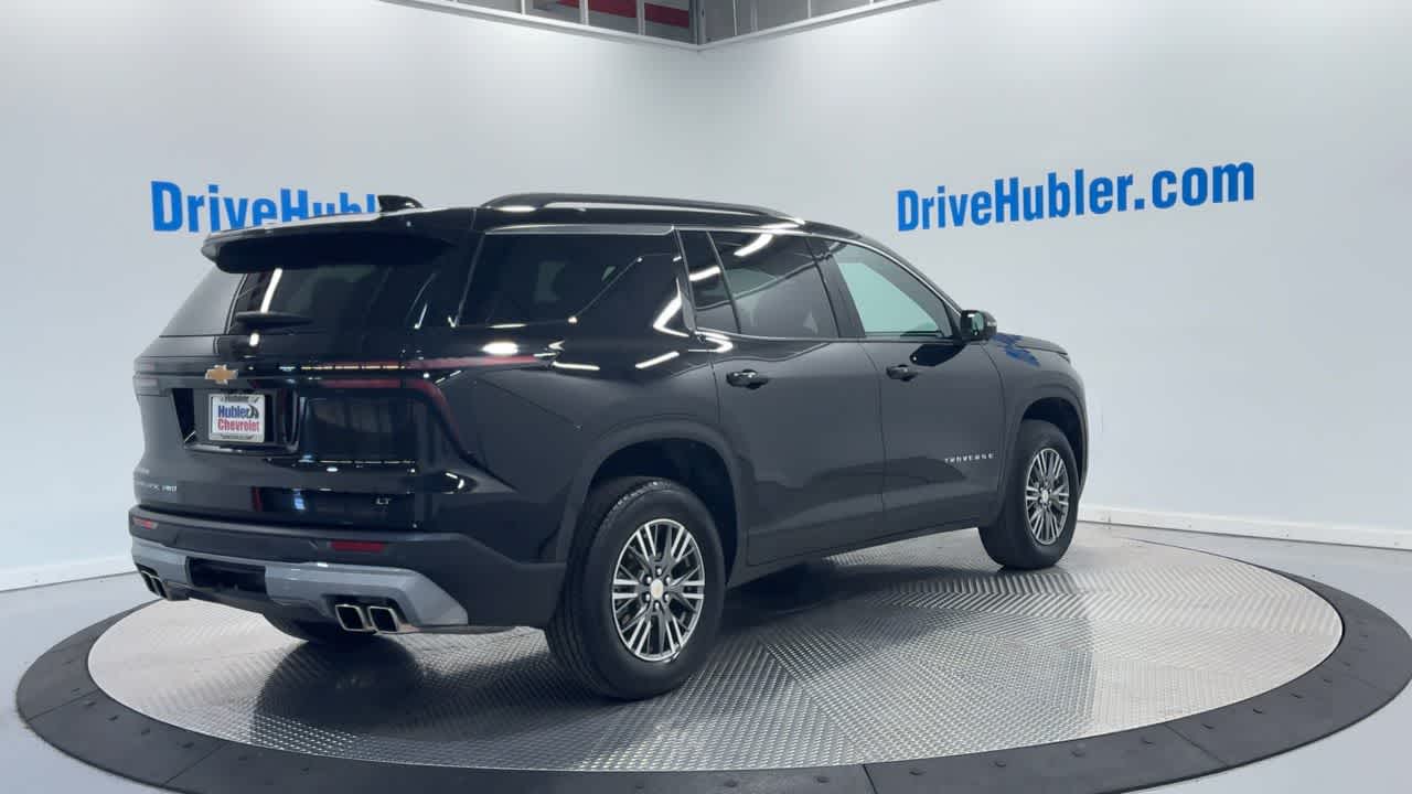 2024 Chevrolet Traverse photo 2
