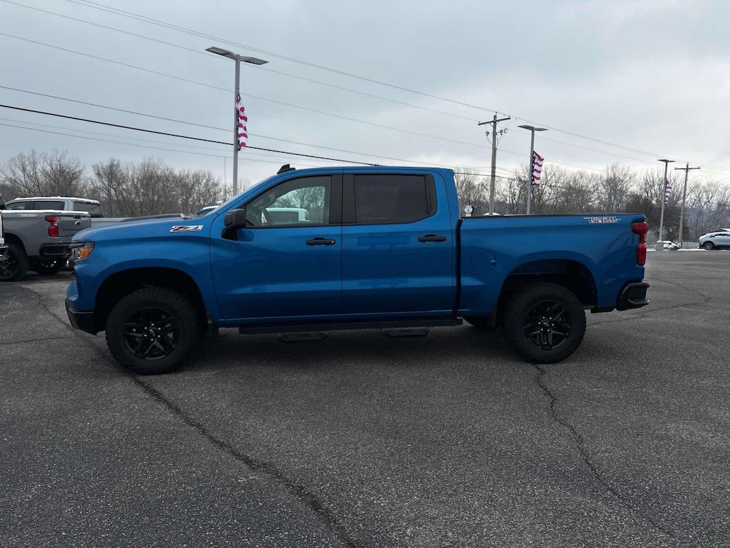 Used 2023 Chevrolet Silverado 1500 Custom Trail Boss 4WD Crew Cab 147 Truck Crew Cab