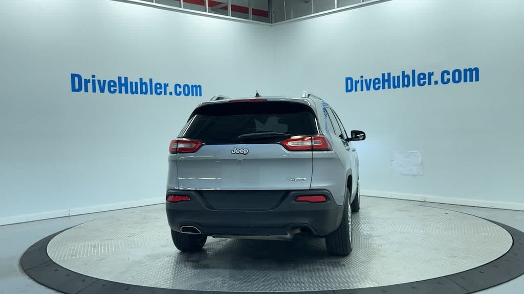 Used 2015 Jeep Cherokee Latitude SUV