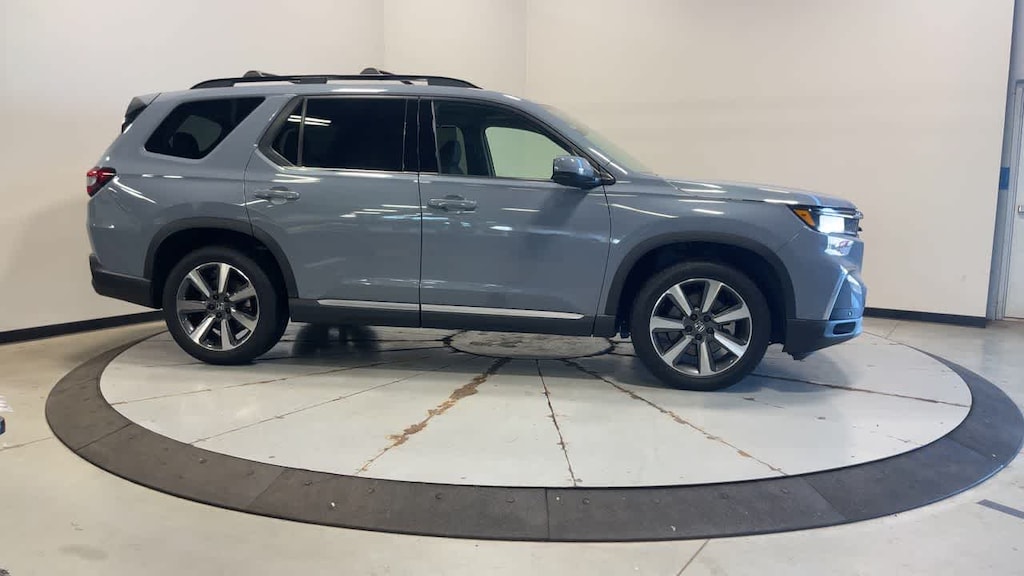 Used 2023 Honda Pilot Elite SUV