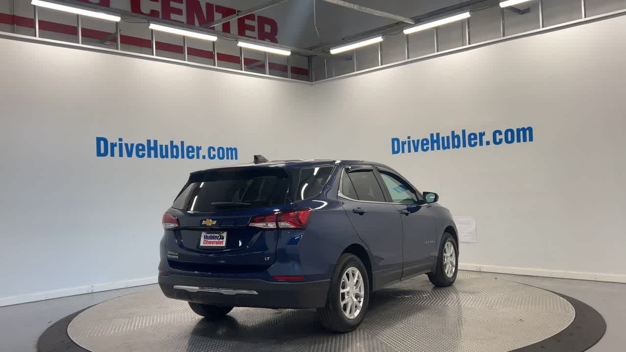 2022 Chevrolet Equinox LT photo 2