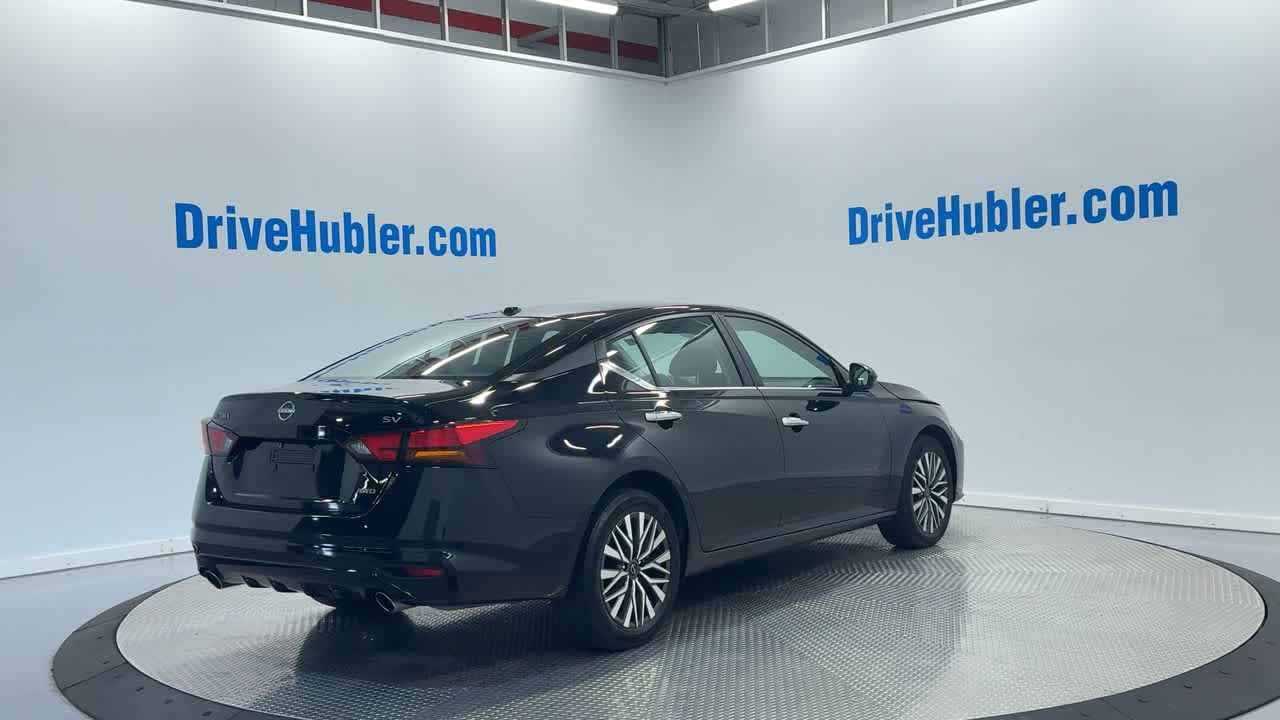 2023 Nissan Altima 2.5 SV photo 3