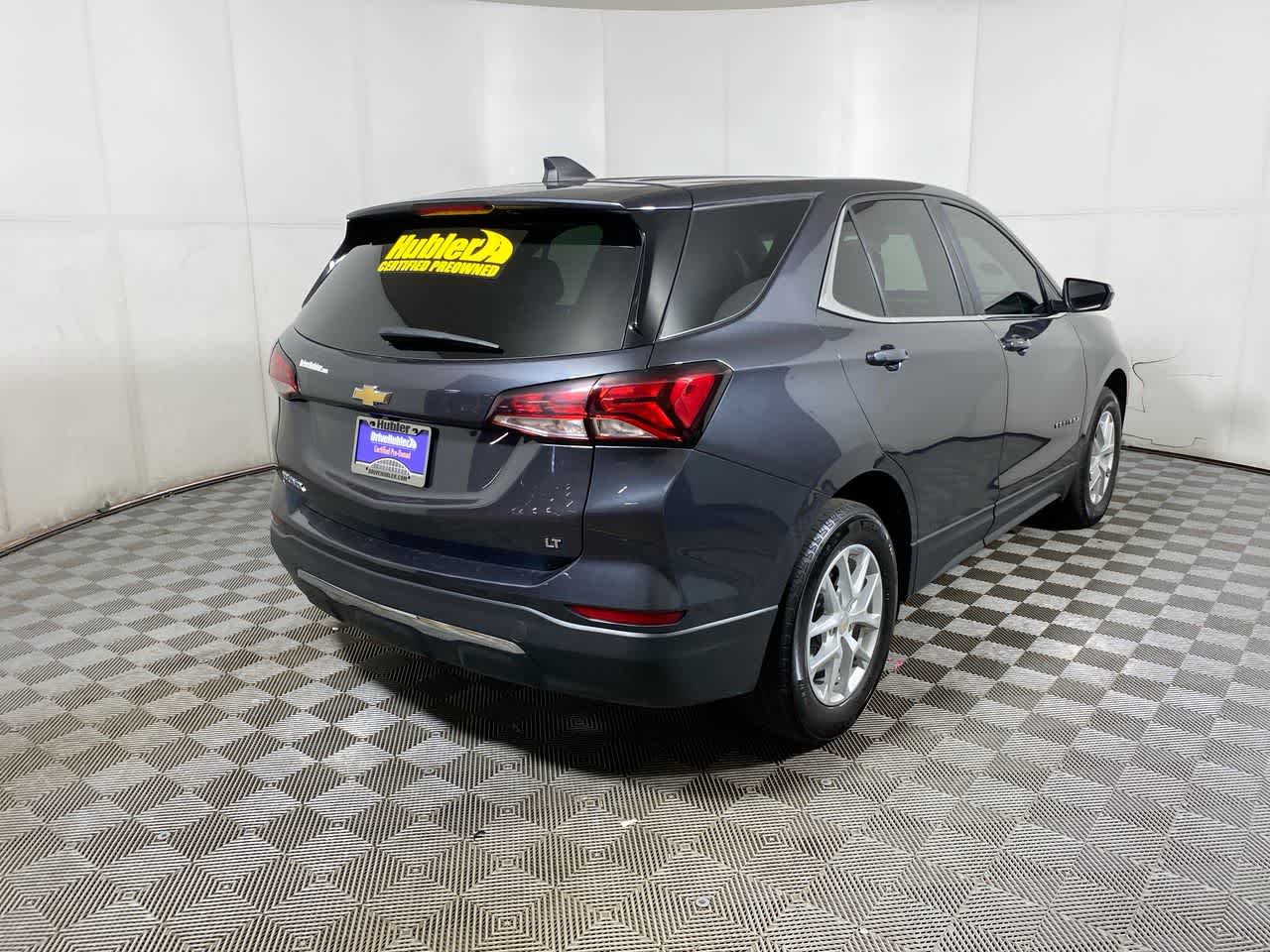 2023 Chevrolet Equinox LT photo 2