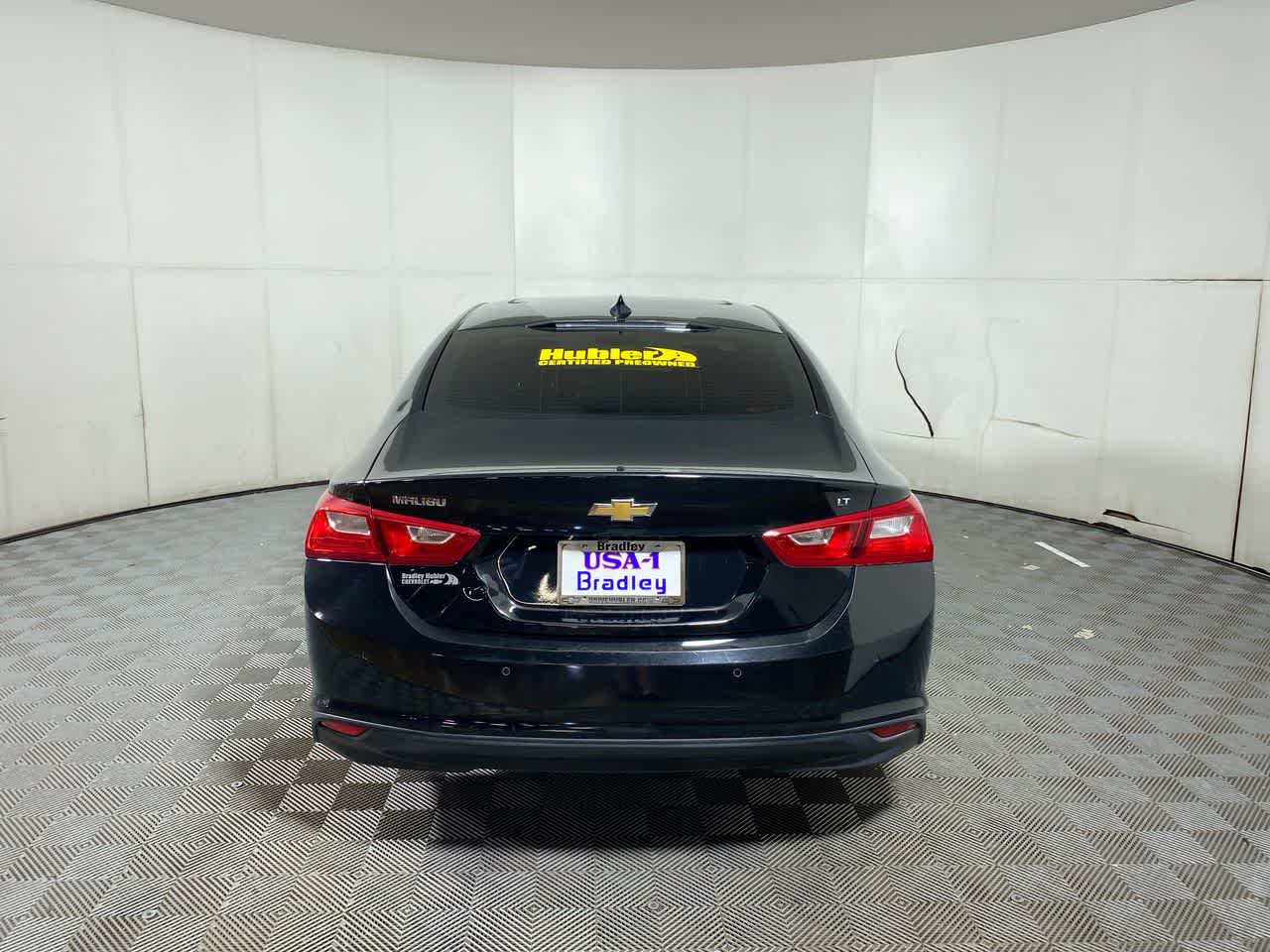 2024 Chevrolet Malibu 1LT photo 2