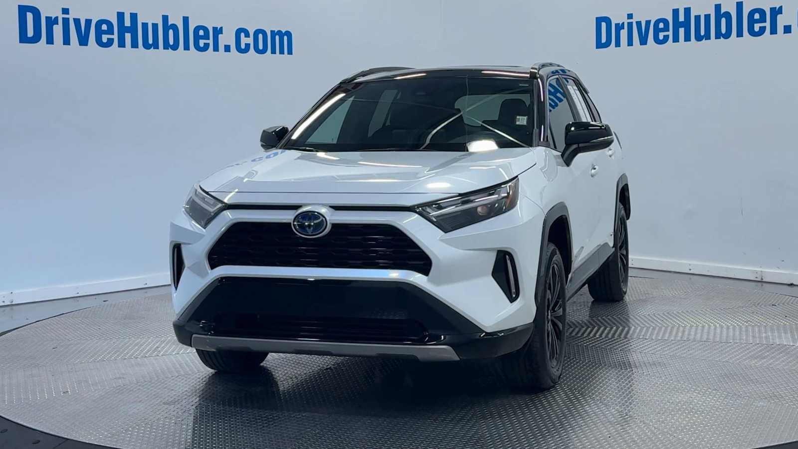 2023 Toyota RAV4 Hybrid XSE photo 3