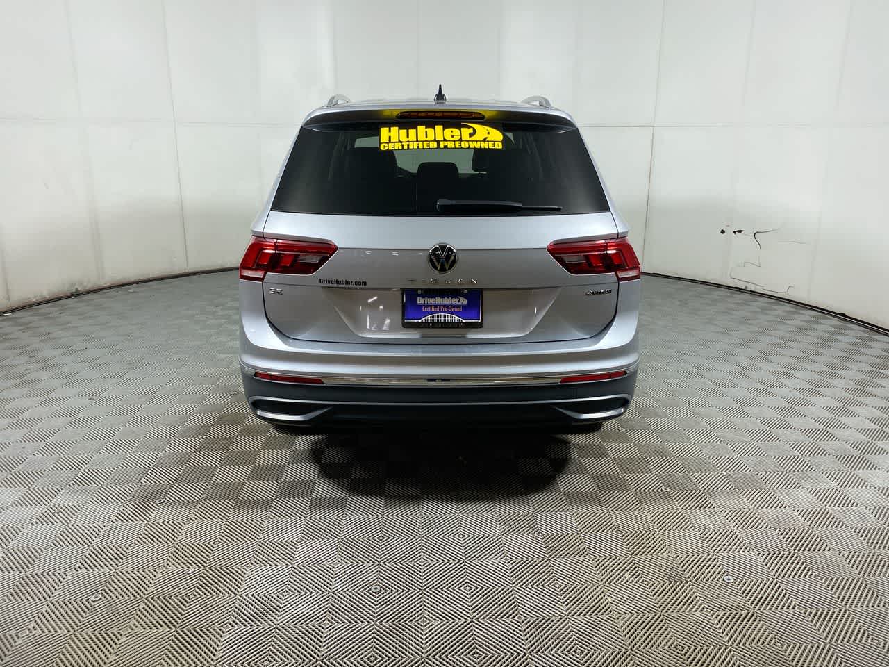 2022 Volkswagen Tiguan SE photo 3