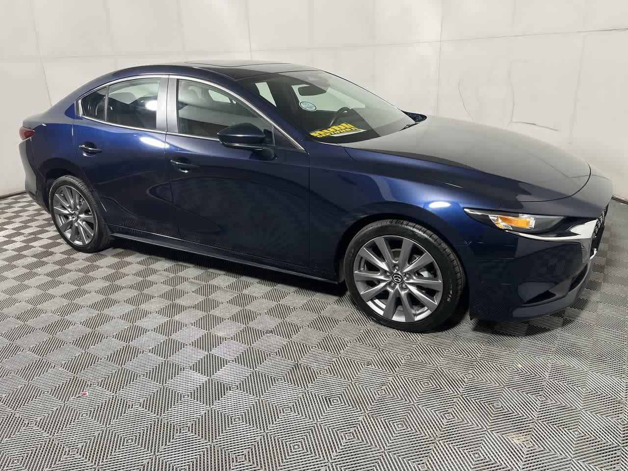 2024 Mazda Mazda3 2.5 s Preferred photo 2